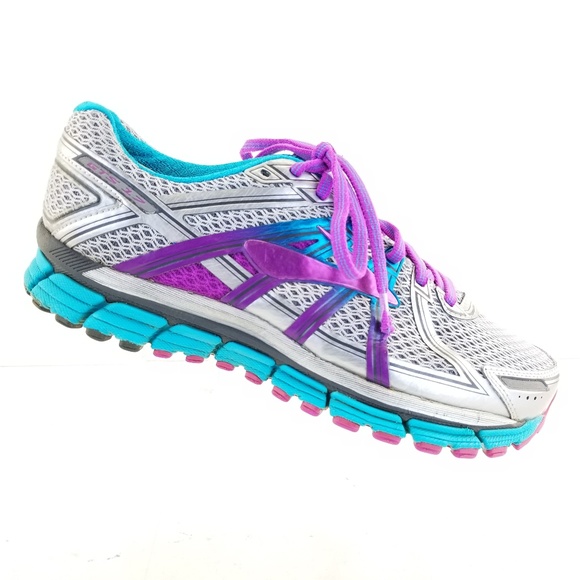 brooks gts 17 womens size 9
